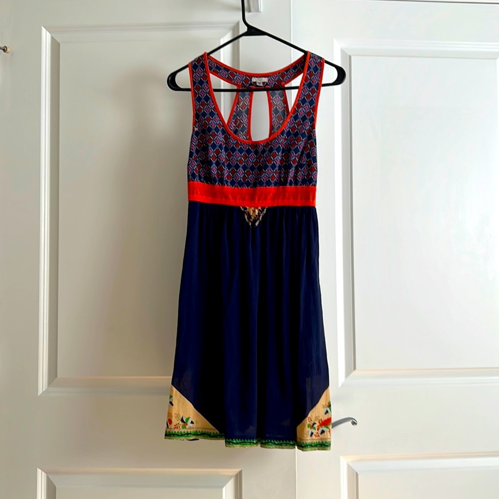 Vintage écote summer dress. Sheer and light weight.